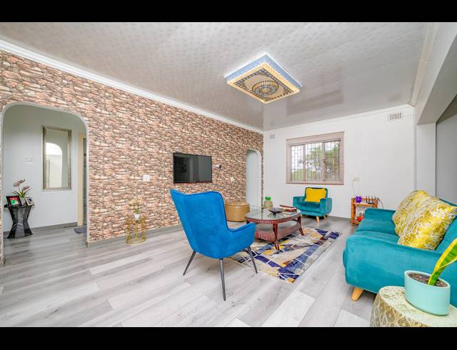 4 BEDROOM HOUSE FOR SALE IN MOUNT VERNON